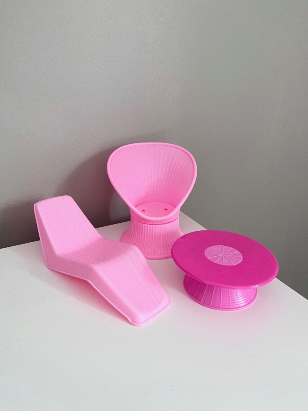 Vintage Barbie Patio Lounge chairs and table